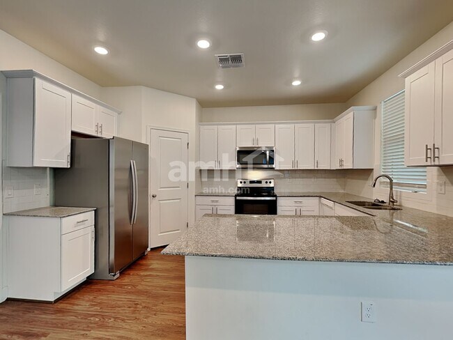 Building Photo - 678 W Laredo Avenue