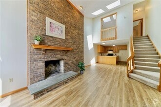 Building Photo - 107 Ivy Ln