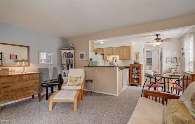 Building Photo - 1 br, 1 bath Condo - 1496 S Pierson St