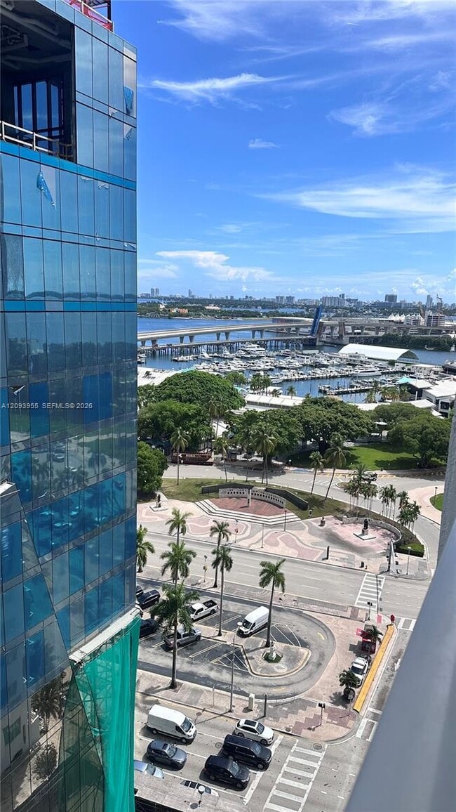 Foto del edificio - 244 Biscayne Blvd