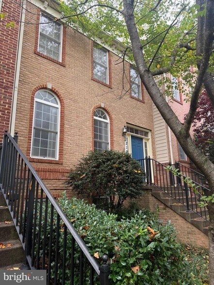 Foto del edificio - 22106 Fair Garden Ln