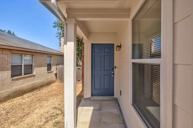 Building Photo - 14904 Antique Finish Dr