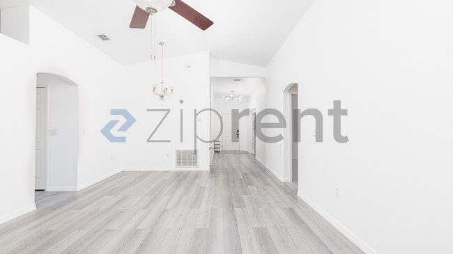 Building Photo - 510 Heather Hill Blvd