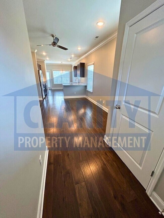 Foto del edificio - Single level, two bedroom townhome!