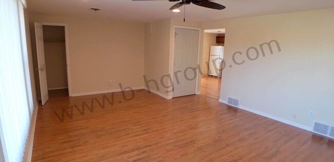 Building Photo - 2321 81st St
