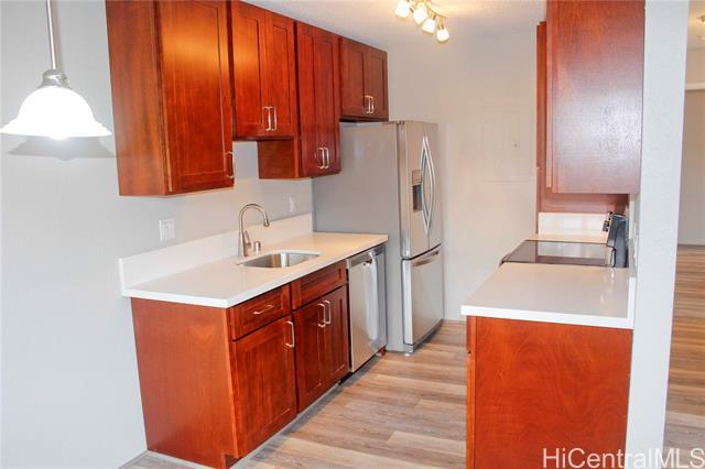 Building Photo - 46-1032-1032 Emepela Wy