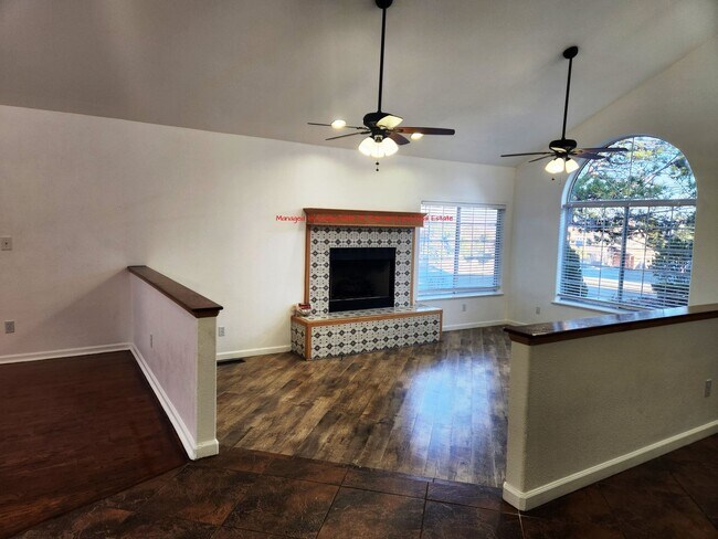 Foto del edificio - RENT IMPROVED Luxury living at the top of Reno! 4 bed/2 car/3 bath off Cashill Blvd