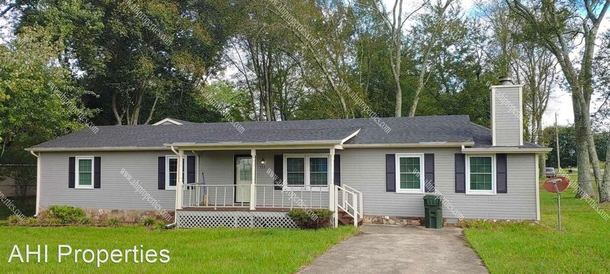 4 br, 3 bath House 255 Steakley Road House for Rent in New Market, AL