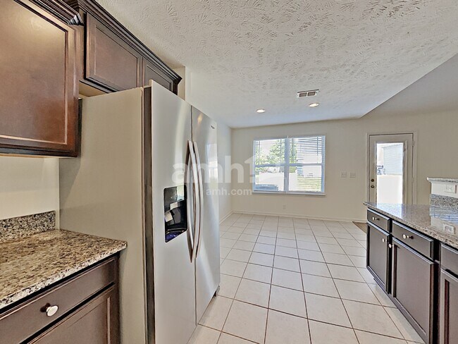 Foto del edificio - 1617 Ursuline Ln