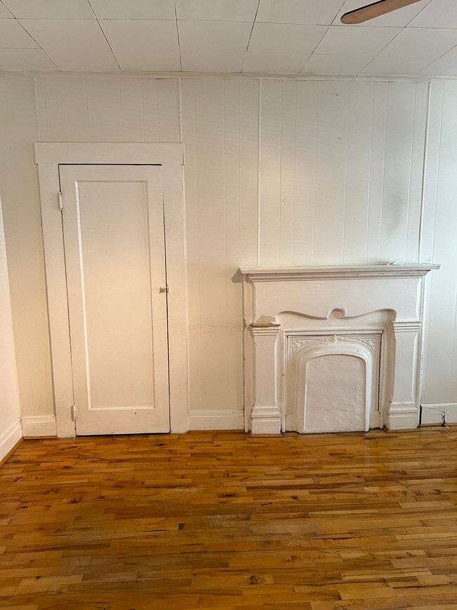 Sala de estar - 4924 Hatfield St