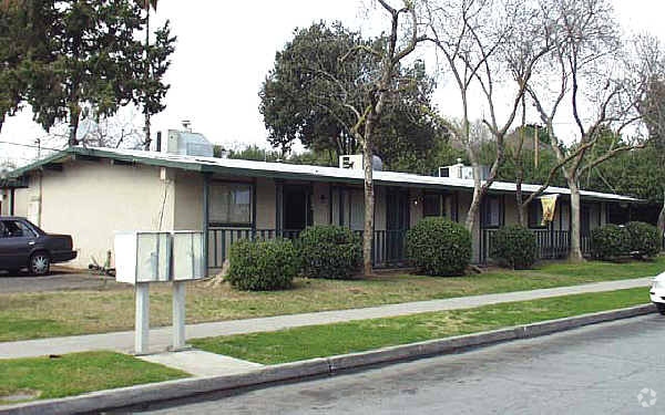 Building Photo - Carmel Villa Apartment Homes