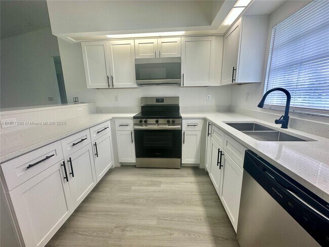 Foto del edificio - 6016 Lacota Ave