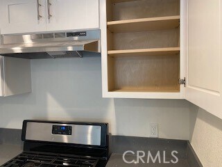 Foto del edificio - 24326 Sylvan Glen Rd