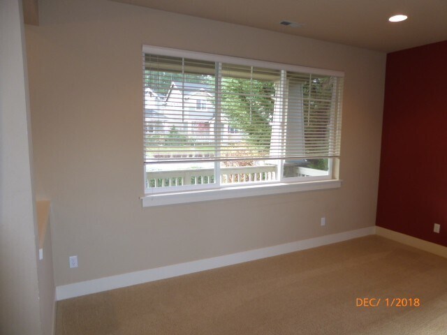 Foto del edificio - Beautiful 3 Bed 2.5 Bath Home in Redmond Ridge