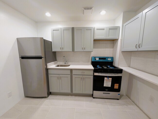 Foto del edificio - 45 E 51st St