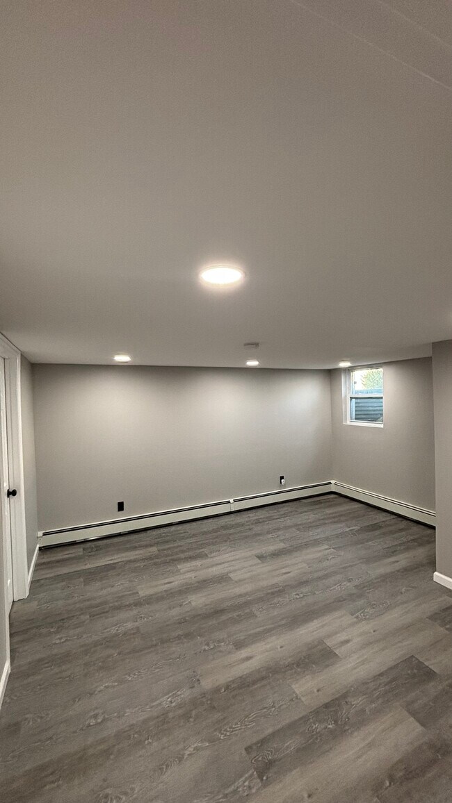 Dormitorio 3 de nueva construcción con armario privado. - 39 S 27th St