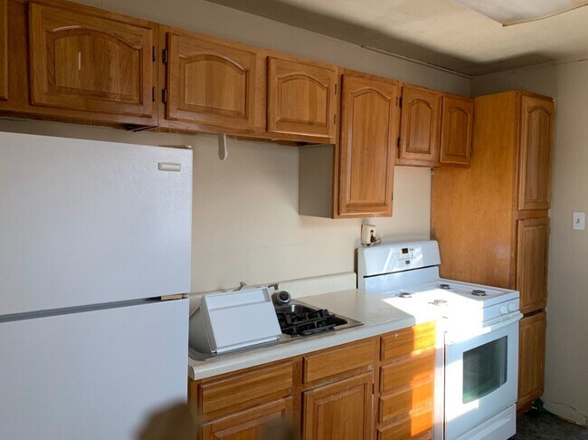 Building Photo - 1812 E 16th St