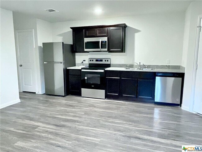 Foto del edificio - 406 S 7th St