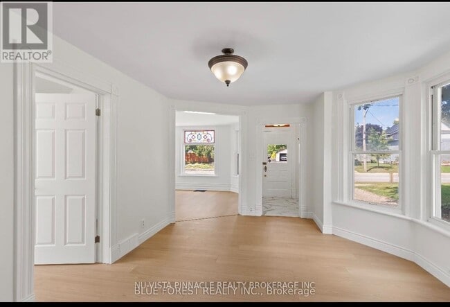 Building Photo - 7065 Longwoods Rd