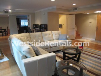 Foto principal - 10417 Louisiana Ave