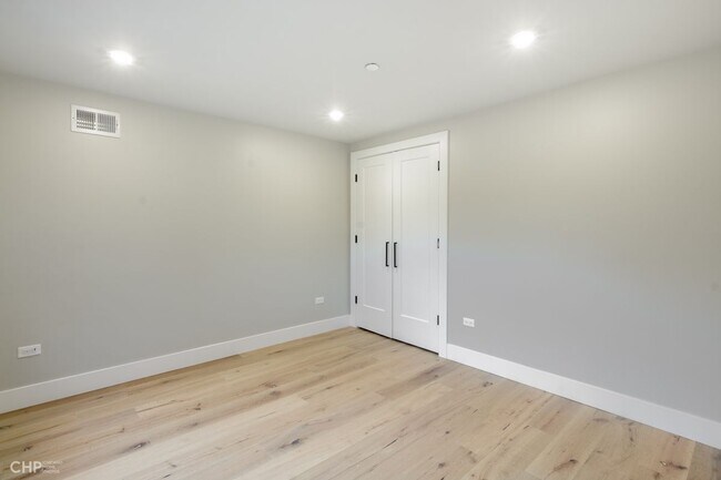 Foto del edificio - 729 N Sangamon St