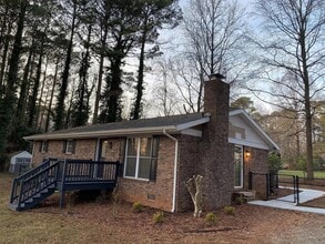 Building Photo - 290 Chuckwood Rd