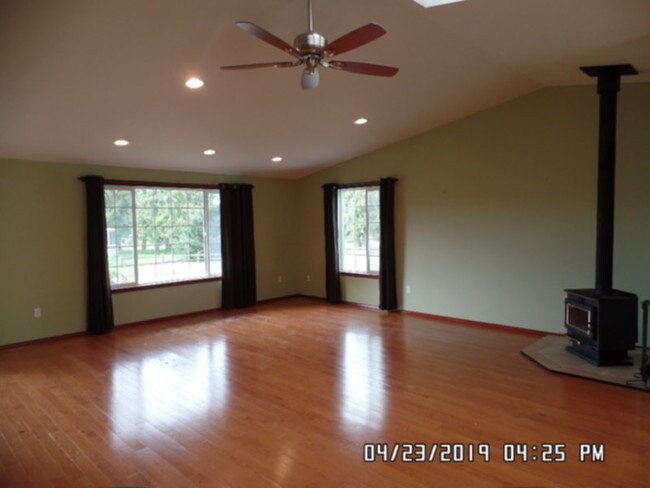 Building Photo - 60 Alice Park Ln