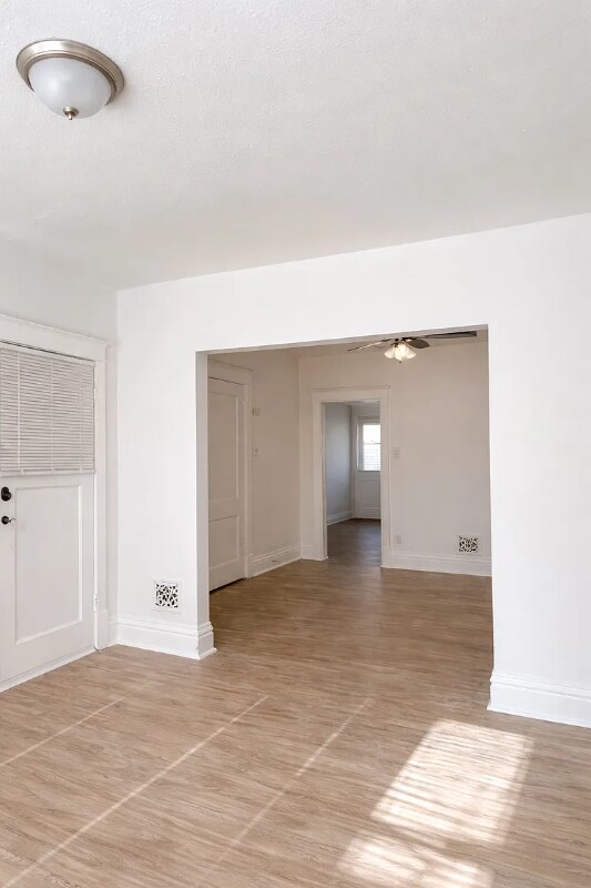 Foto del edificio - 5335 Bancroft Ave