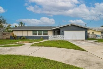 Building Photo - 1658 Indian Rocks Rd