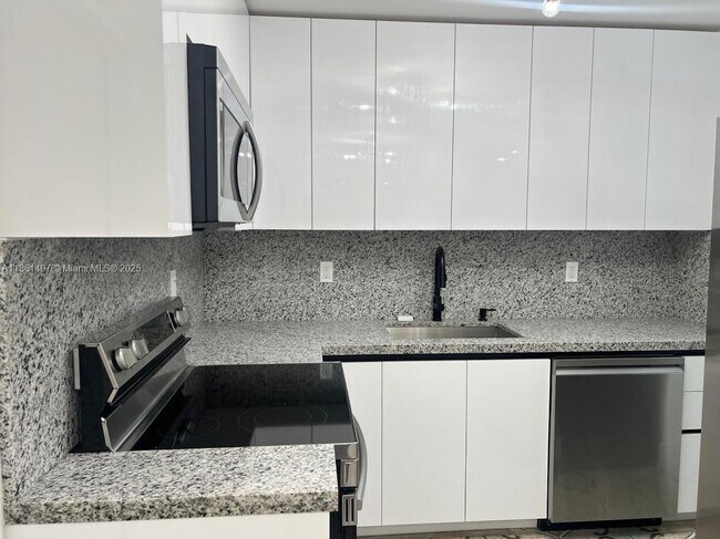 Foto del edificio - 3081 NW 94th St