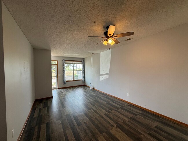 Foto del edificio - 14649 Sapphire Way