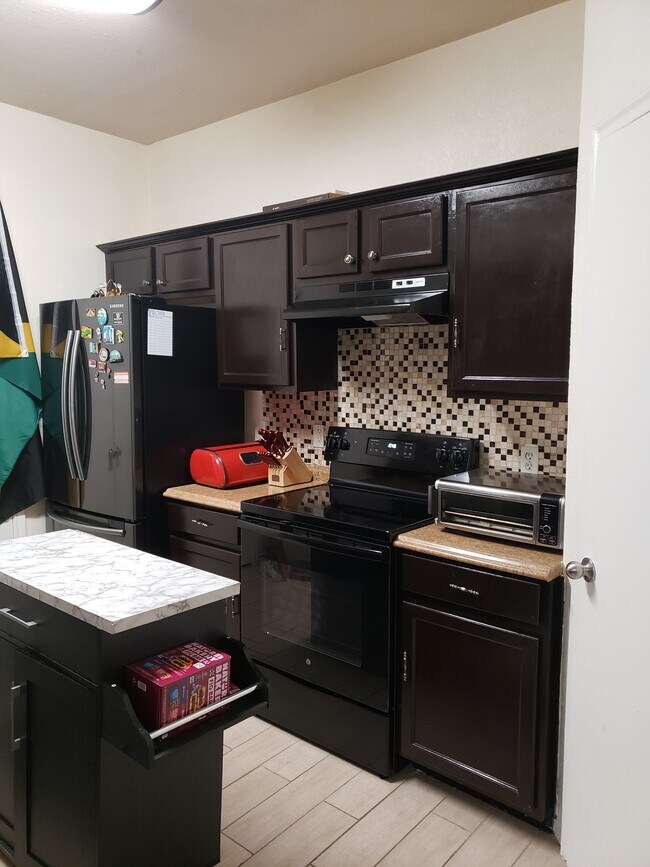 Foto del edificio - 2309 Homewood Ln
