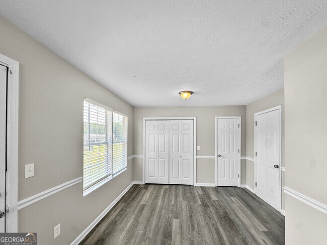 Foto del edificio - 178 Marsh Glen Dr