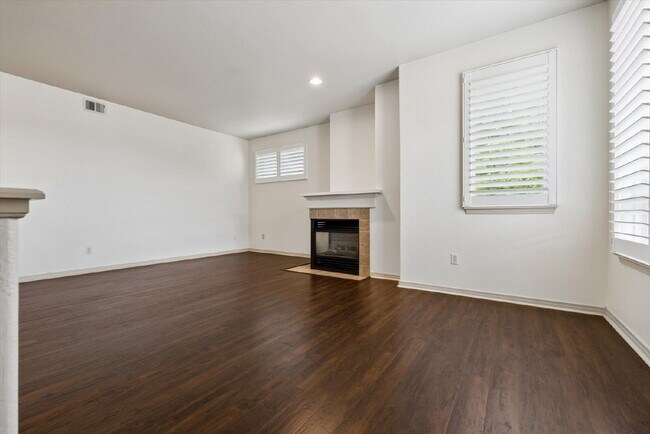 Building Photo - Modern Executive Condo – 2 Bedrooms | 2 Bathrooms | Attached 2-Car Garage