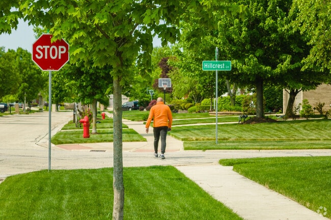 Woodridge neighborhoods have sidewalks and wide roads, making them pedestrian friendly.