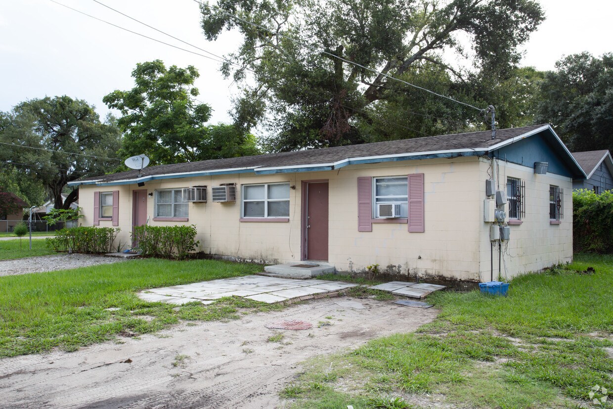 Building Photo - 1419 E Linebaugh Ave