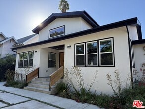 Building Photo - 843 N La Fayette Park Pl