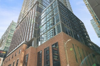 Building Photo - 88 Blue Jays Way