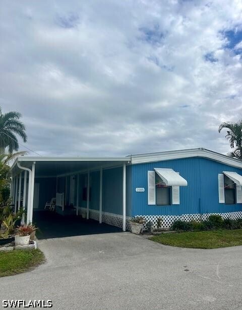 Foto del edificio - 2105 Cypress Ct