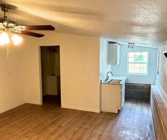 Foto del edificio - Backhouse Efficiency For Rent