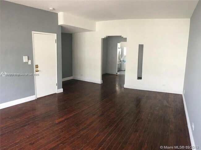 Foto del edificio - 736 12th St
