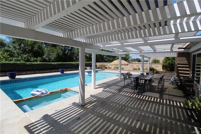 Building Photo - 23876 Via Astorga