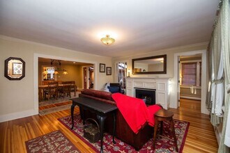 Building Photo - 1300 W Mountain Ave