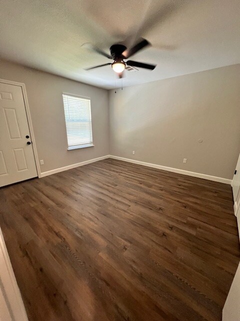 Foto del edificio - 1778 N Gregg Ave