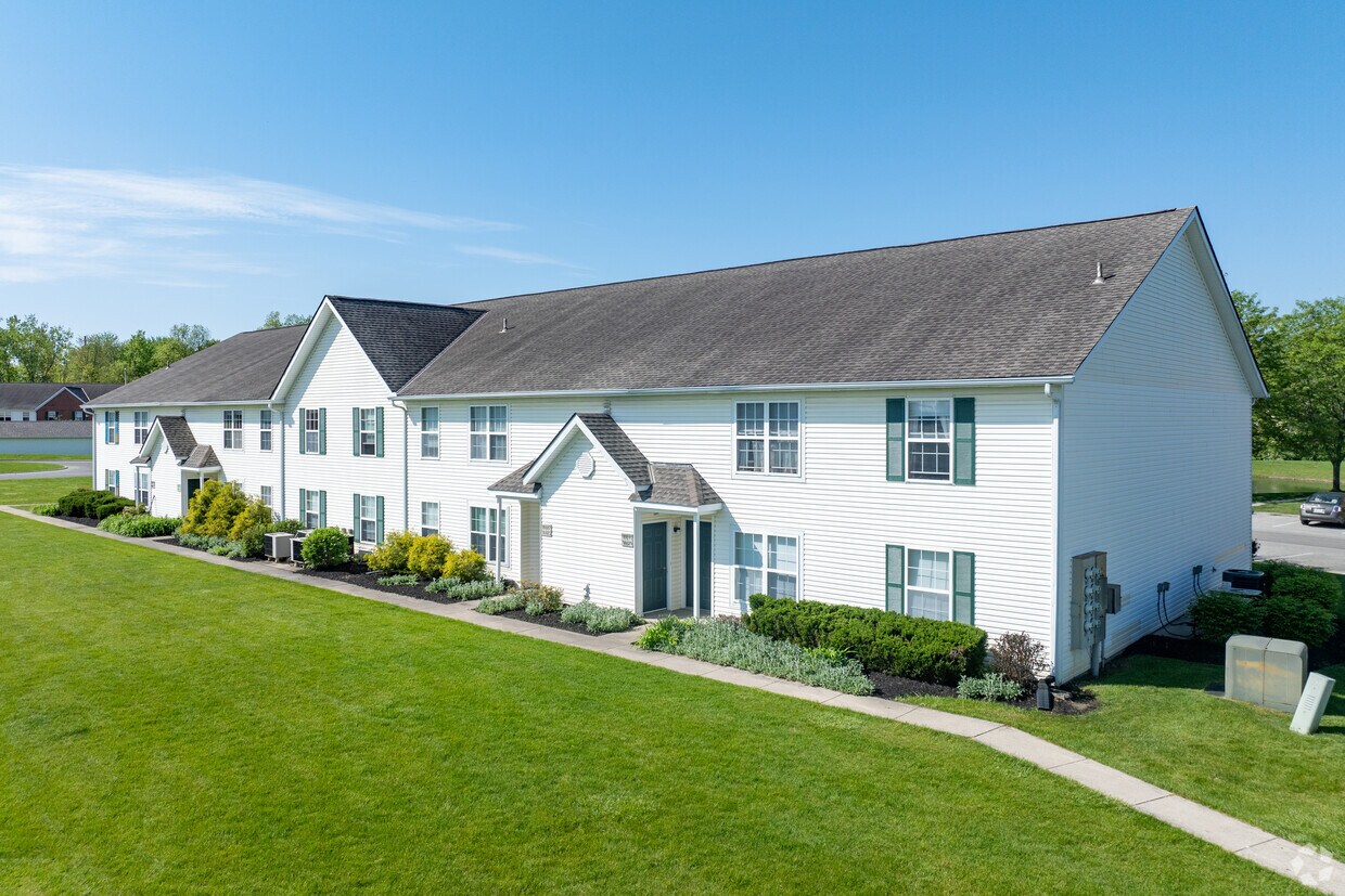 Primary Photo - Vistas Condominium Vi
