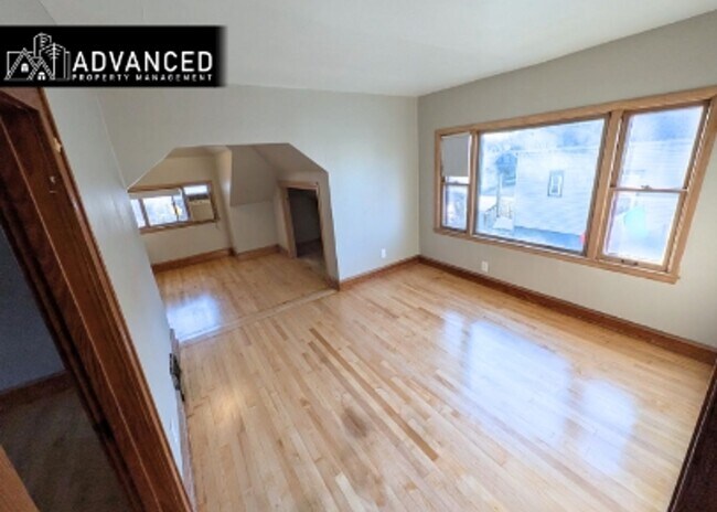 Foto del edificio - 3893 Dr. William Finlayson St