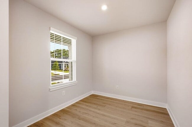 Building Photo - 2752 Rowyn St