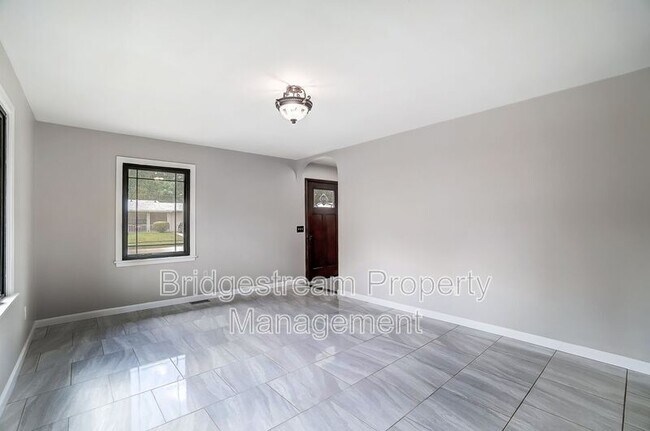 Foto del edificio - 4354 Meadowcroft Rd
