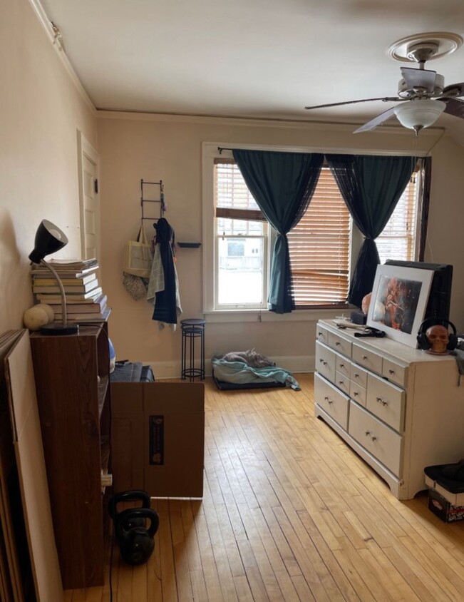 Primary Photo - 310 E 5th St