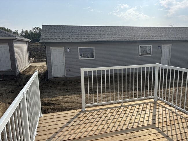 Building Photo - 4253 Kinglet Dr NW